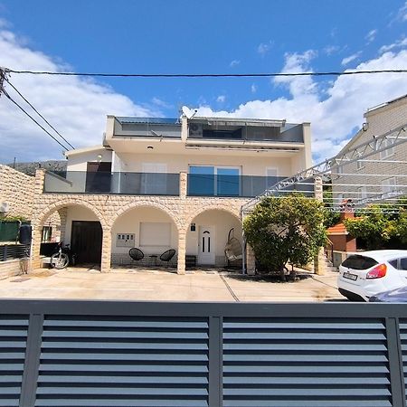 פודסטראנה Apartments Villa Tanja מראה חיצוני תמונה