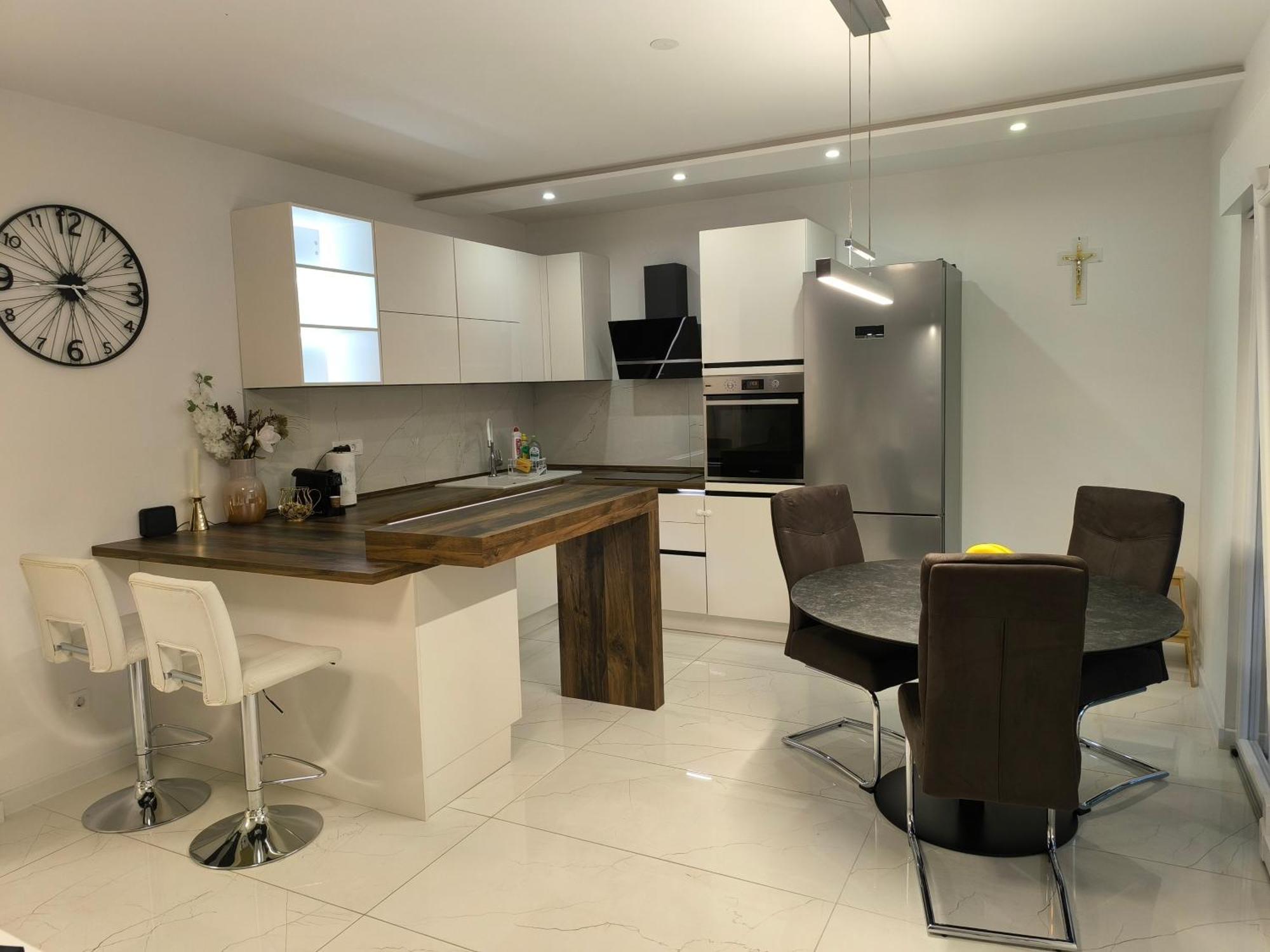 פודסטראנה Apartments Villa Tanja מראה חיצוני תמונה